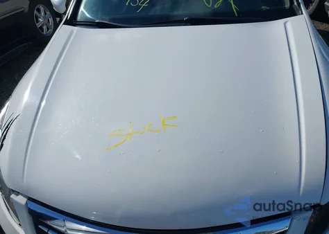 2011 Honda Accord 2.4 Ex-L from USA, damaged, VIN 1HGCP2F80BA155731